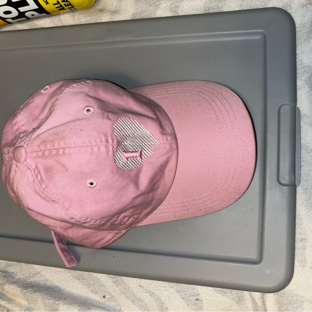One love hat - Picture 2 of 3
